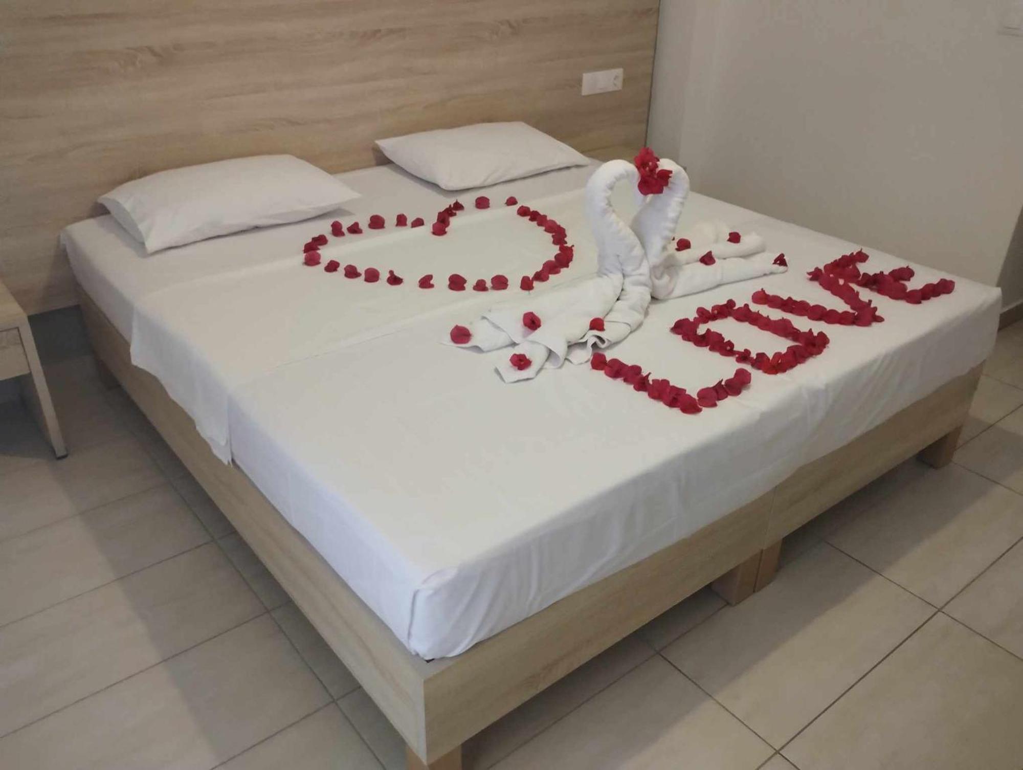 Lefkimi Hotel Kávos Eksteriør bilde